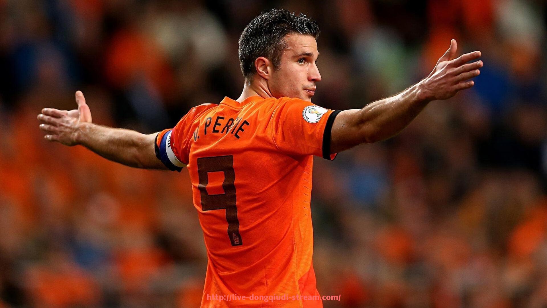 懂球帝直播-详解世俱杯比赛战术板：球队战略布局与现场指挥揭秘